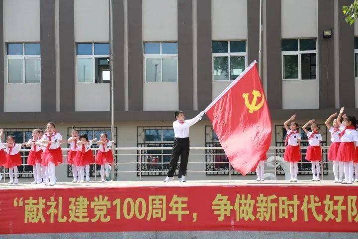 时尚民族风装扮