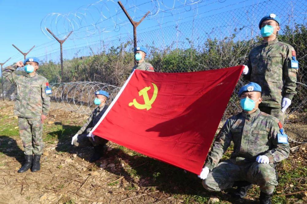 南方人称:完全接受不了东北人吃“生大葱蘸酱”,实在不理解!